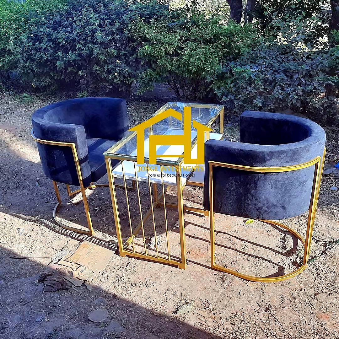 Accent Table & Chairs